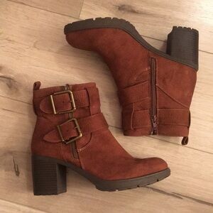 New White Mountain Tan Brown Suede Ankle Boots
